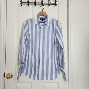 Banana Republic Riley Shirt In Light Blue and White Striped